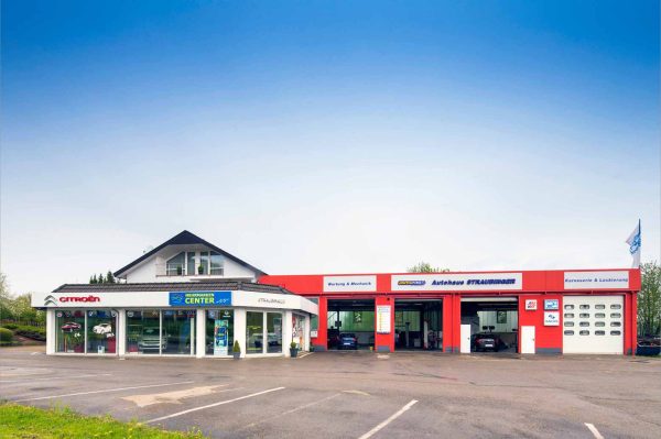 Autohaus Straubinger GmbH & Co KG, Burladingen, Baden-Württemberg