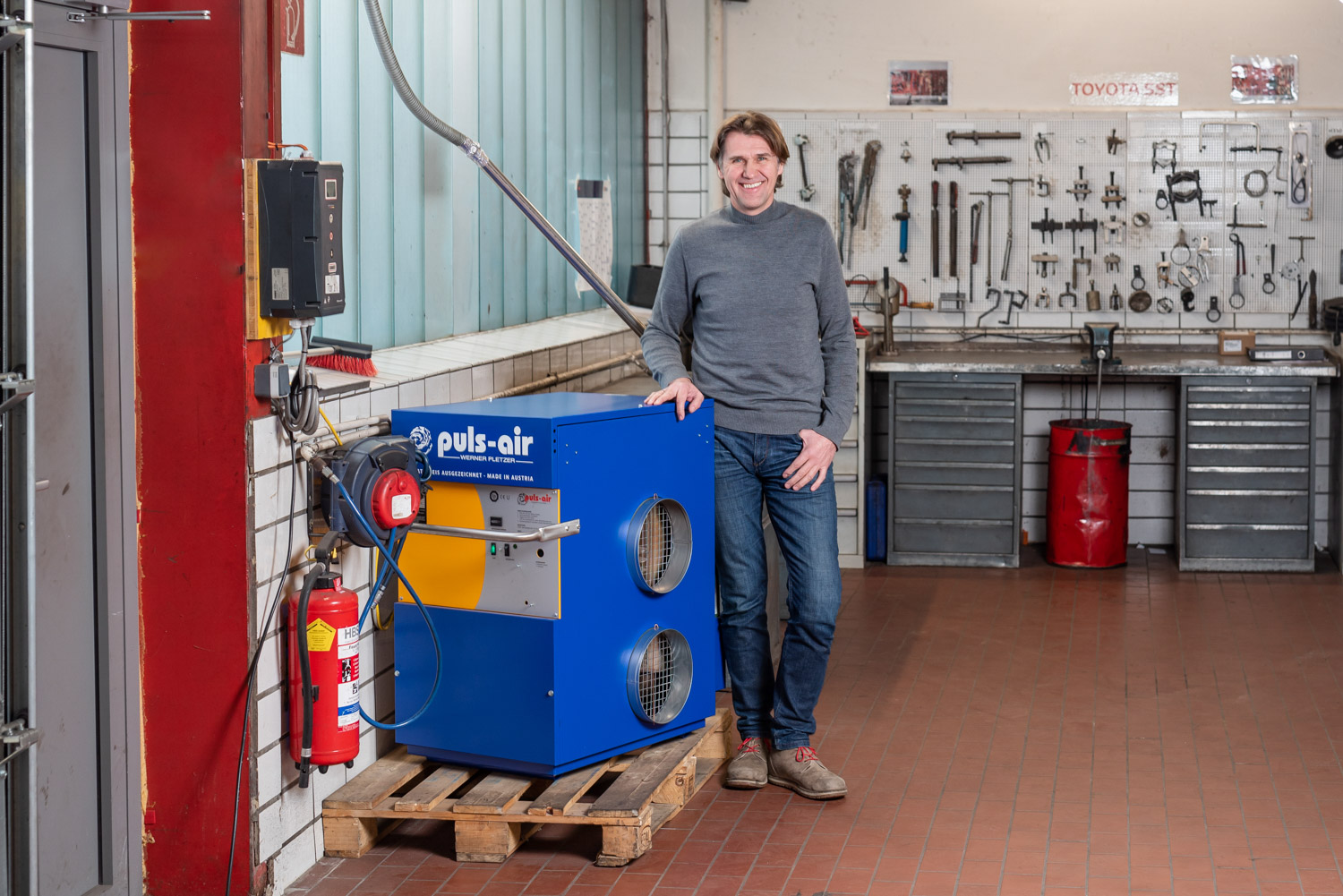 Herbert Schinagl Managing Director Autohaus Schinagl with Puls-air heater